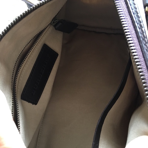 Authentic Burberry Novacheck - Picture 4 of 7